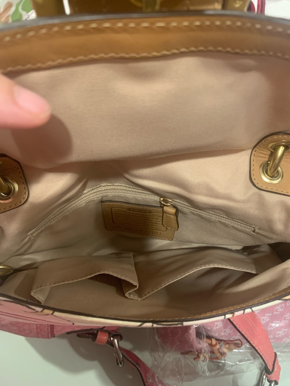Vintage Black Coach Optic Pink Soho Shoulder Bag - Picture 7 of 8
